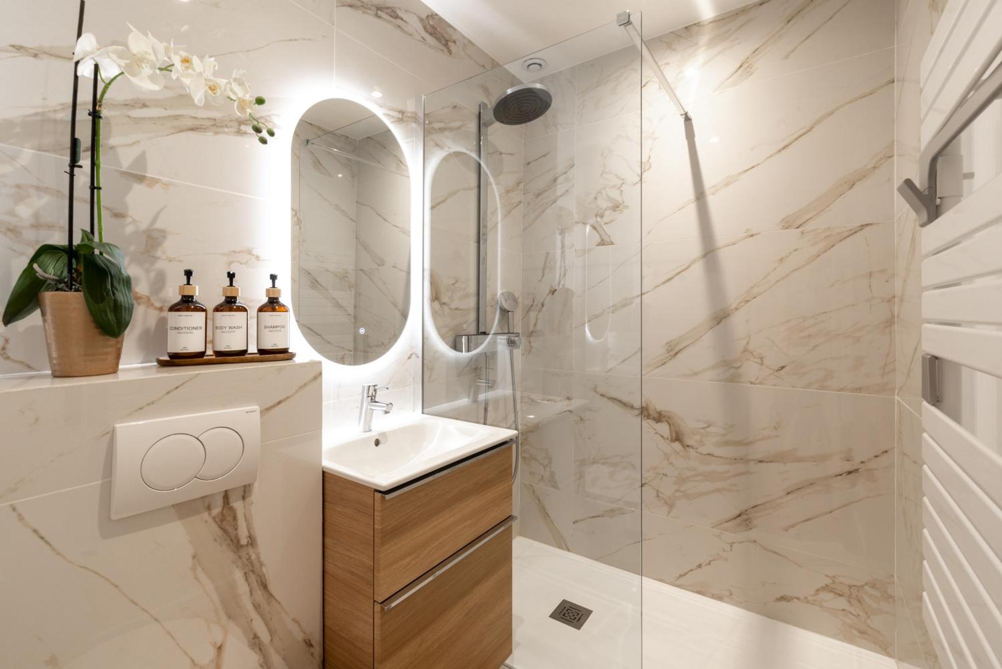 Monaco Border Luxury Suite - Sea View - Pool Beausoleil Ngoại thất bức ảnh